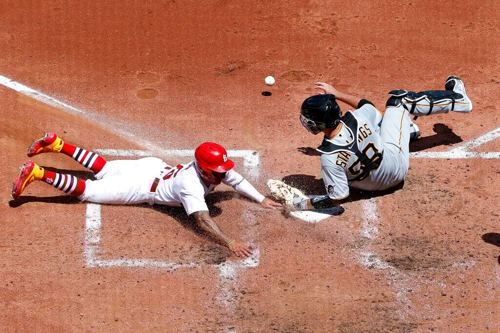 APTOPIX Pirates Cardinals Baseball